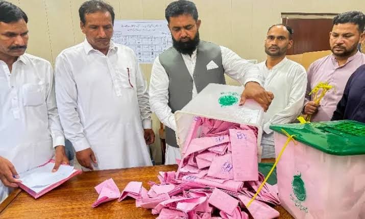 آزاد کشمیر انتخابات کا پہلا مرحلہ مکمل، ن لیگ 9 پی پی 4 نشستوں پر کامیاب