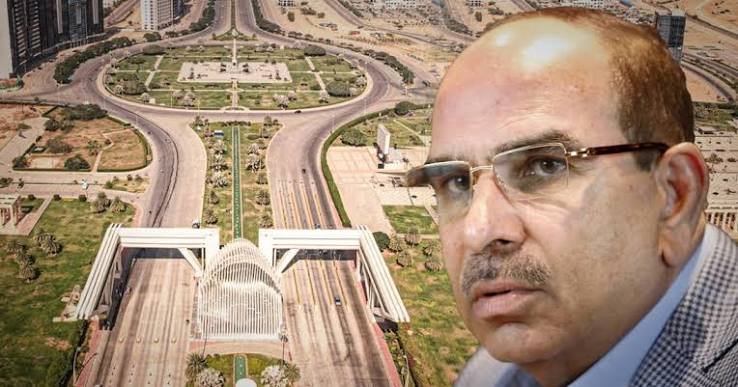 بحریہ ٹاؤن کے نائب چیف ایگزیکٹو سمیت تین ملزمان کوقید، جرمانے کی سزا، اثاثے ضبط