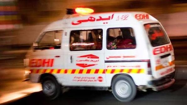 جمالی پل کے قریب منی ٹرک نے شہریوں کو کچل ڈالا، 3 افراد جاں بحق