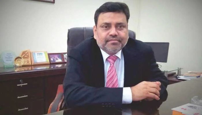 خالد عراقی کا آخری کھیل ناکام، سندھ حکومت نے وی سی کو سینڈیکیٹ اجلاس سے روک دیا