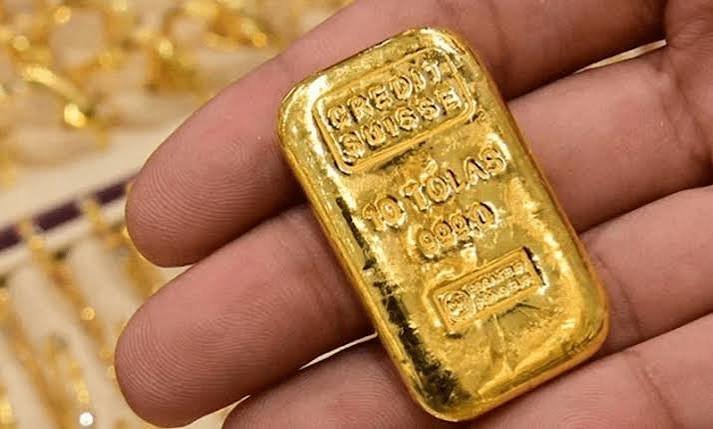 سونے کی بڑھتی قیمتیں رک گئیں، ہزاروں روپے کی کمی ہوگئی