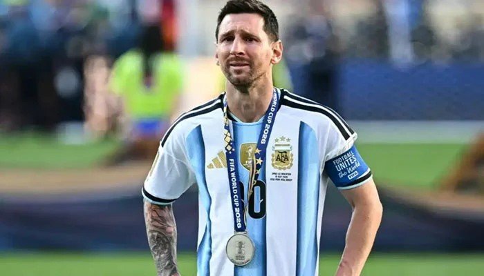 میسی اپنا ممکنہ آخری ورلڈ کپ کا اختتام شکست کے ساتھ کرنے پر آبدیدہ