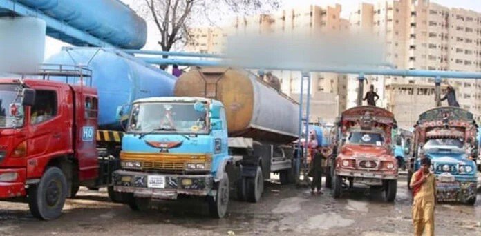 وزیراعلیٰ سندھ کا قافلہ ٹریفک جام میں پھنس گیا، نیپا ہائیڈرنٹ سیل
