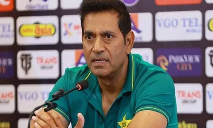 ٹاپ لیول کا کوئی کرکٹر نہیں زبردستی کسی کو اے کیٹیگری نہیں دے سکتے، عاقب جاوید