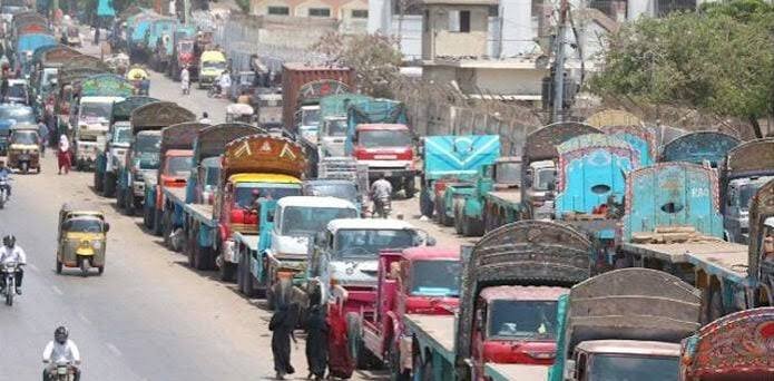 ٹرانسپورٹرز کا کرائے مزید بڑھانے کا فیصلہ، ہڑتال کی دھمکی