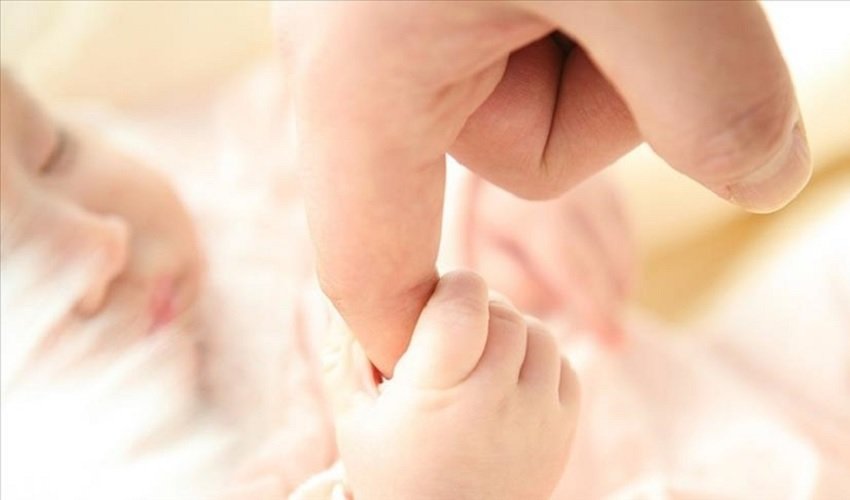 پاکستان میں 5 یا زیادہ بچوں والی ماؤں کی شرح 47 سے کم ہو کر 33 فیصد رہ گئی