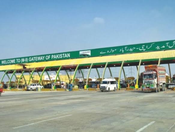 کراچی حیدرآباد موٹروے ایم 9 پر لین ڈسپلن کی خلاف ورزی کے خلاف مہم، ڈرون نگرانی کا آغاز