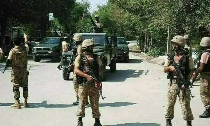 کرک اور کوہاٹ میں آپریشن، 4 دہشت گرد ہلاک