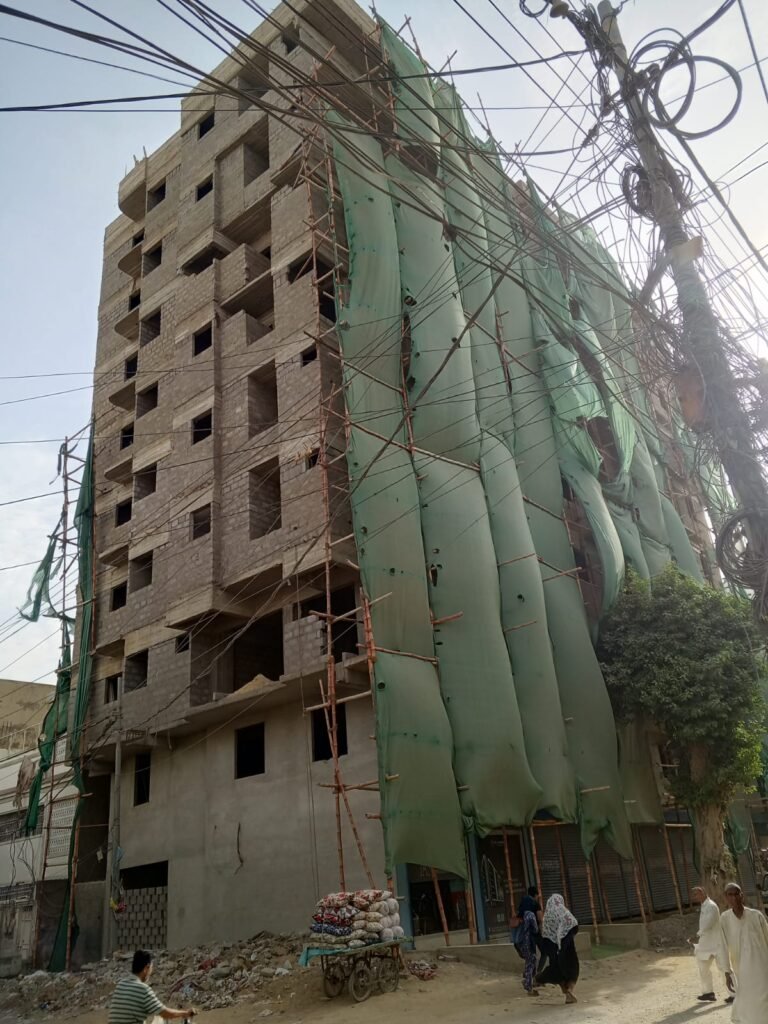 سندھ بلڈنگ، شاہ فیصل ٹاؤن میں رہائشی پلاٹوں پر کمرشل تعمیرات