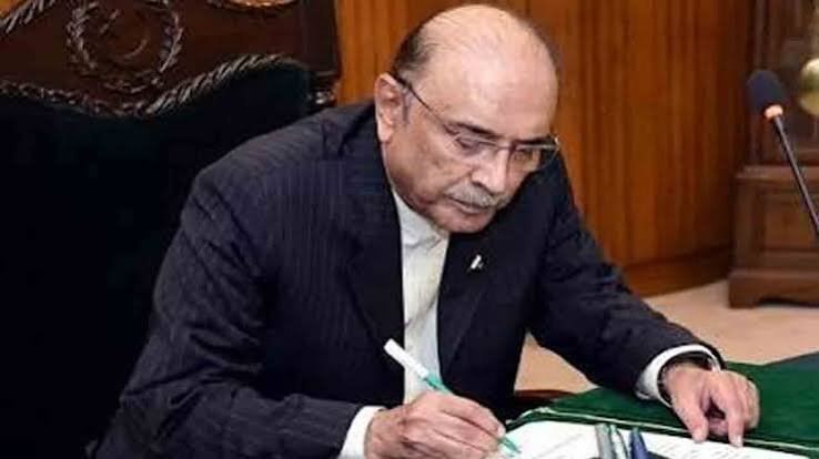 صدر مملکت کی طرف سے متعدد سمریاں منظور، 1,172 اہلکاروں کے لیے فوجی اعزازات