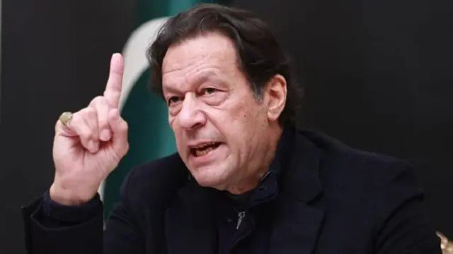 شدید ظلم اور ٹارچر کیا جا رہا ہے، مرسی کو ایسے ہی مارا گیا تھا، عمران خان کی عظمیٰ خان سے گفتگو