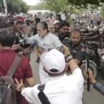  پی ٹی آئی کا فوارا چوک پر احتجاج، پولیس کا لاٹھی چارج، متعدد کارکنان زیر حراست