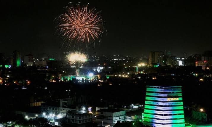 کراچی میں جشنِ آزادی پر ہوائی فائرنگ، خاتون سمیت 2 افراد جاں بحق
