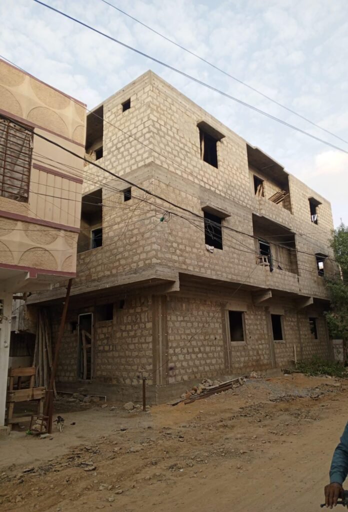 سندھ بلڈنگ، گلبرگ میں خلافِ ضابطہ تعمیرات کا طوفان ،ضابطے کاغذوں میں