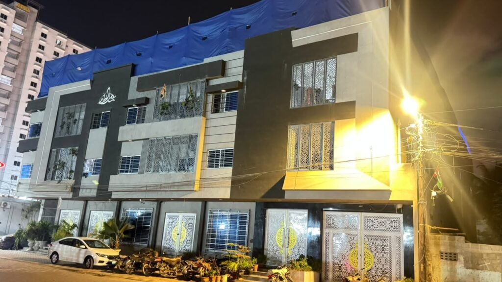 سندھ بلڈنگ، پرانی عمارتوں کی چھتوں پر تعمیرات،عمارتوں کی سلامتی داؤ پر