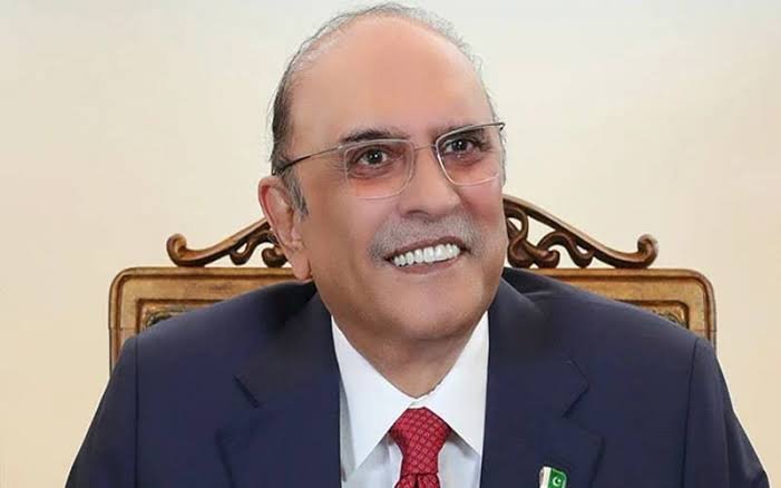 صدر زرداری کا فرانس کا نجی دورہ منسوخ، برطانیہ سے آج پاکستان آئیں گے