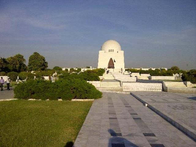 پی ٹی آئی اجتماع، مزار قائد کے اطراف سیکیورٹی ہائی الرٹ، اہم سڑکیں بند 