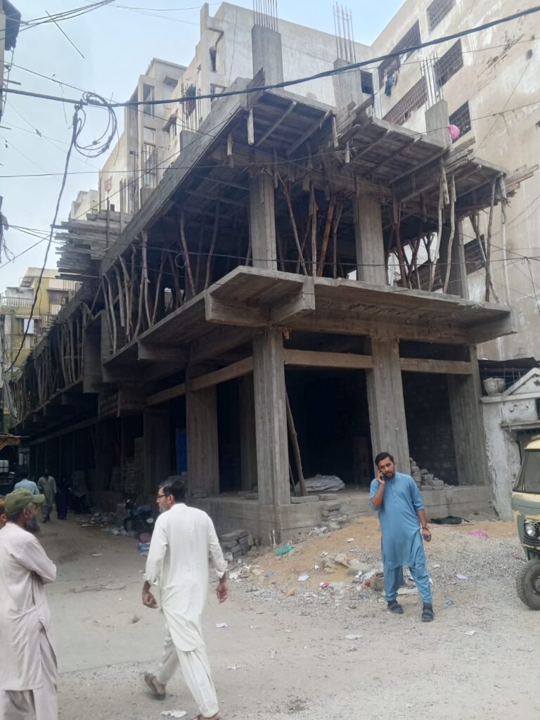 سندھ بلڈنگ، لیاری میں غیر قانونی تعمیرات کا سلسلہ نہ رک سکا