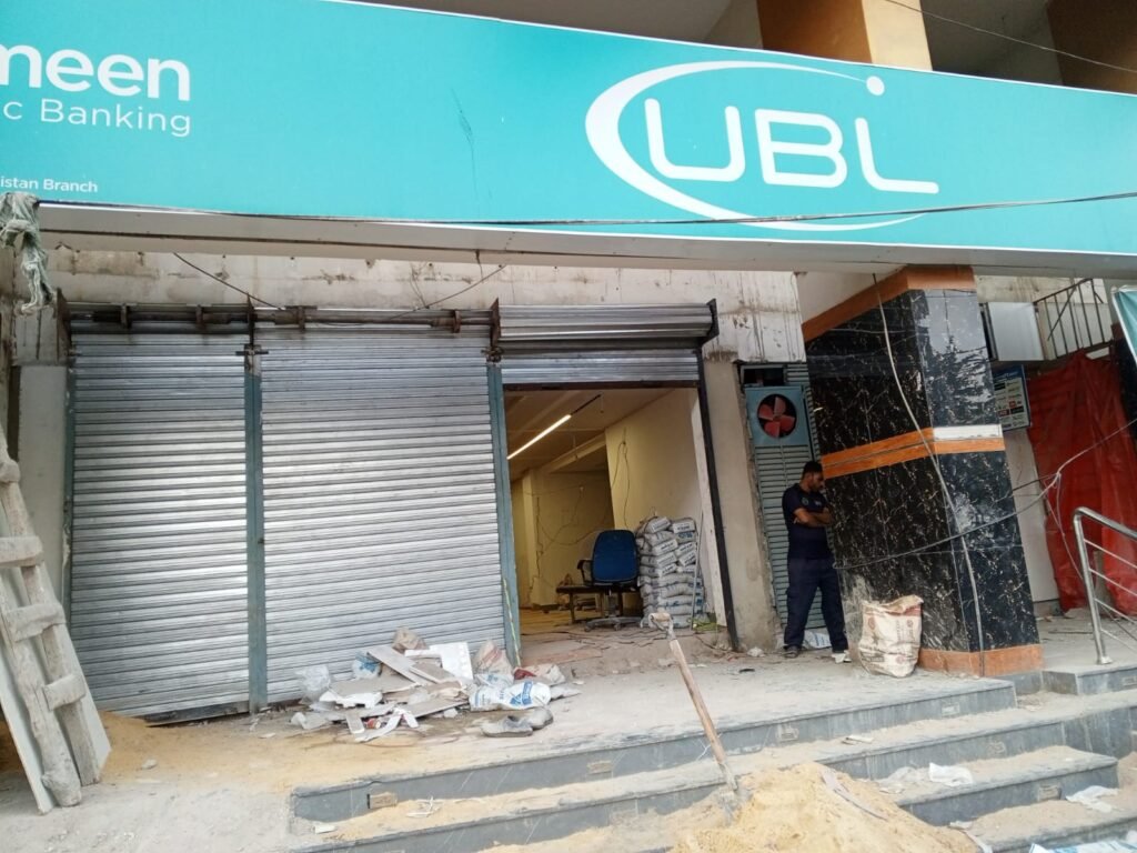 سندھ بلڈنگ، قواعد و ضوابط عام شہریوں کے لیے ، بینکوں کو استثنیٰ کیوں؟