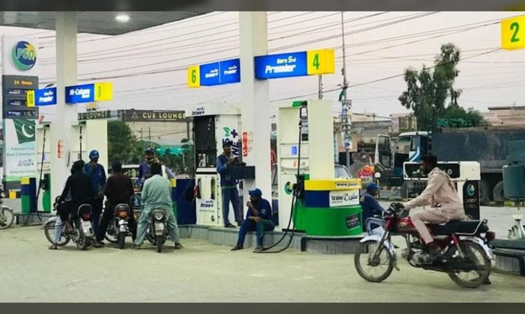 حکومت نے پیٹرول کی قیمت میں پھر اضافہ کردیا