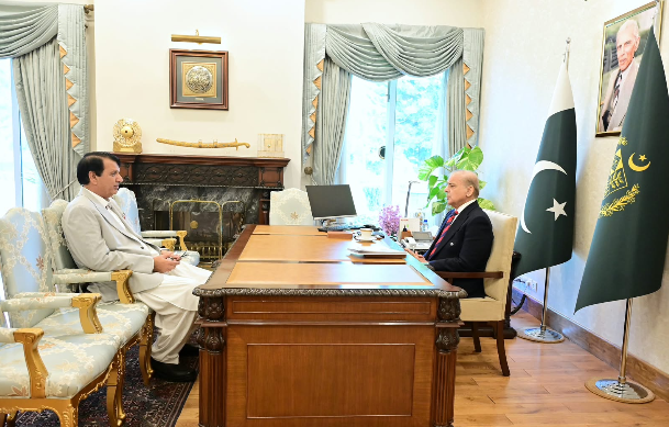 خیبر پختونخوا میں بڑھتی دہشت گردی کو ہر قیمت پر روکنا ہوگا، وزیر اعظم