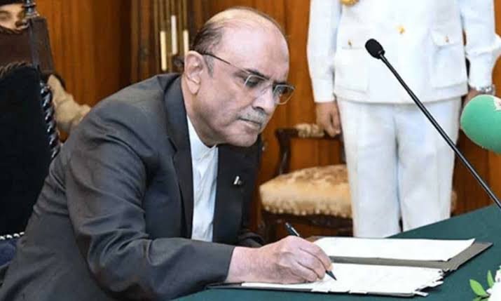 خیبر پختونخوا میں گورنر راج:اختیار کی منتقلی یا وفاق کے لیے نئی بند گلی؟