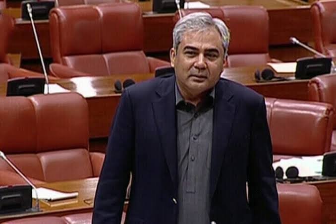 فضل الرحمان کو نوکری نہیں ملے گی، ریاست مخالف بیانات سے عزت نہیں رہی، محسن نقوی