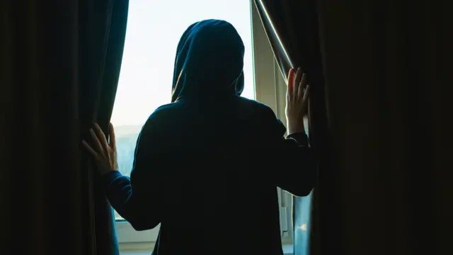 لائبہ خودکشی کیس، پولیس نے لڑکی سے فراڈ کرنیوالے گینگ کو گرفتار کرلیا