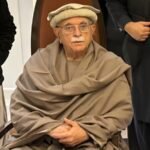 محمود اچکزئی وزیر اعظم ہاؤس میں مذاکرات پر آمادہ