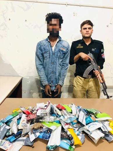 مومن آباد میں گٹکا ماوا فروش گرفتار، 8 کلو سے زائد گٹکا برآمد